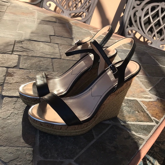 Charles David wedges - Picture 3 of 4